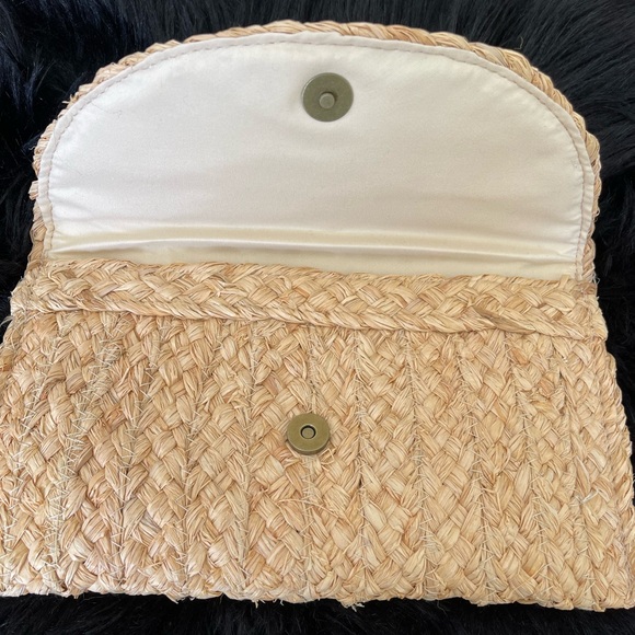 Universal Thread Clutch - Picture 2 of 4